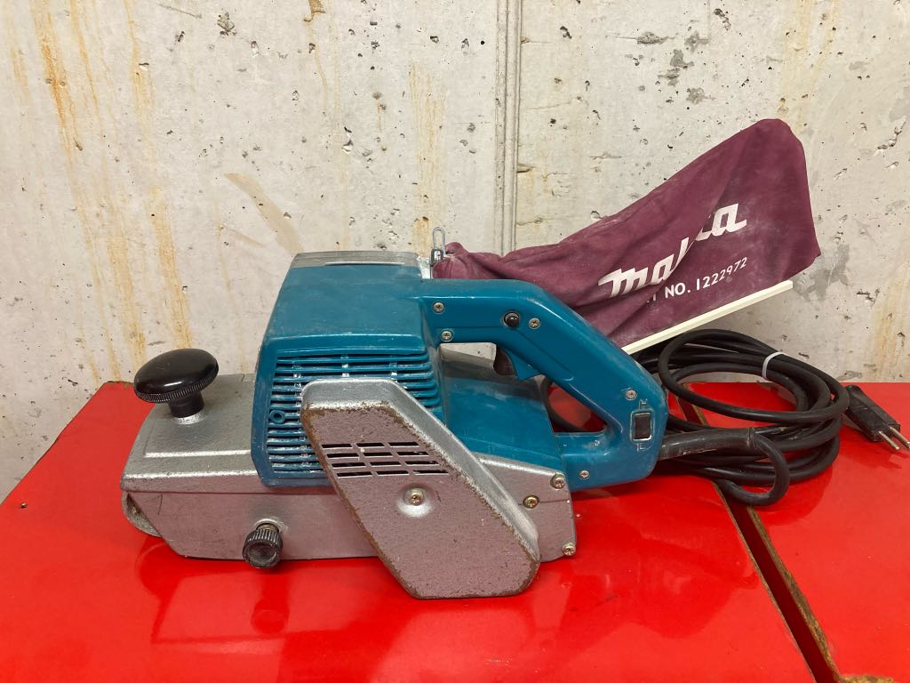 Bandschleifmaschine Makita 9402